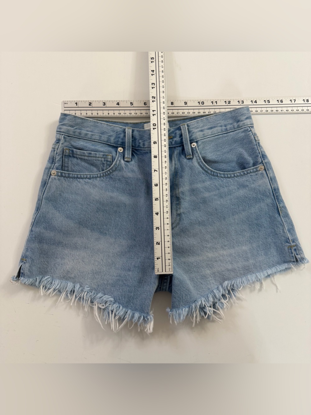 Frame Denim Shorts Womens 26 Le Super High Short Zona Wash Raw Hem - Picture 6 of 10